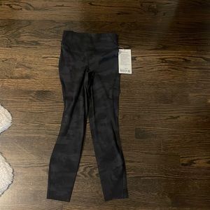 Lululemon leggings, Base Pace HR Tight 25’ size 4
